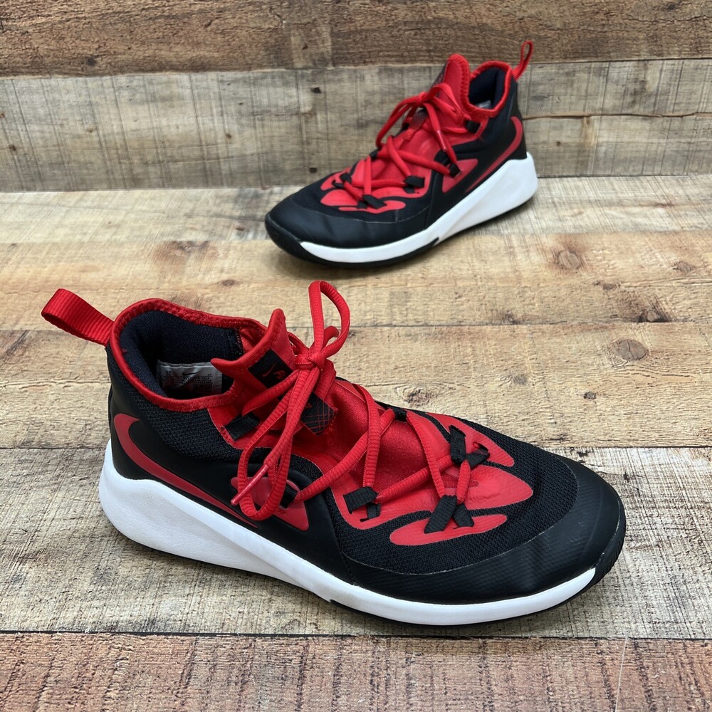 Nike Future Court 2 Boys Youth Basketball Shoes Black/Red Size 7 Y